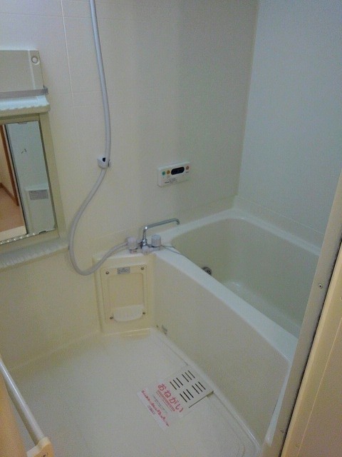 バス・シャワールーム　追い焚き機能付きのバスルーム(^^♪