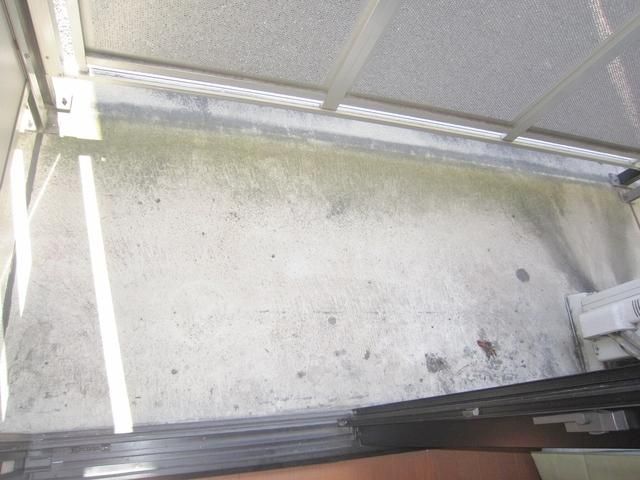 バルコニー　★晴れた日にはバルコニーでお洗濯干し（類似の物件の写真です…