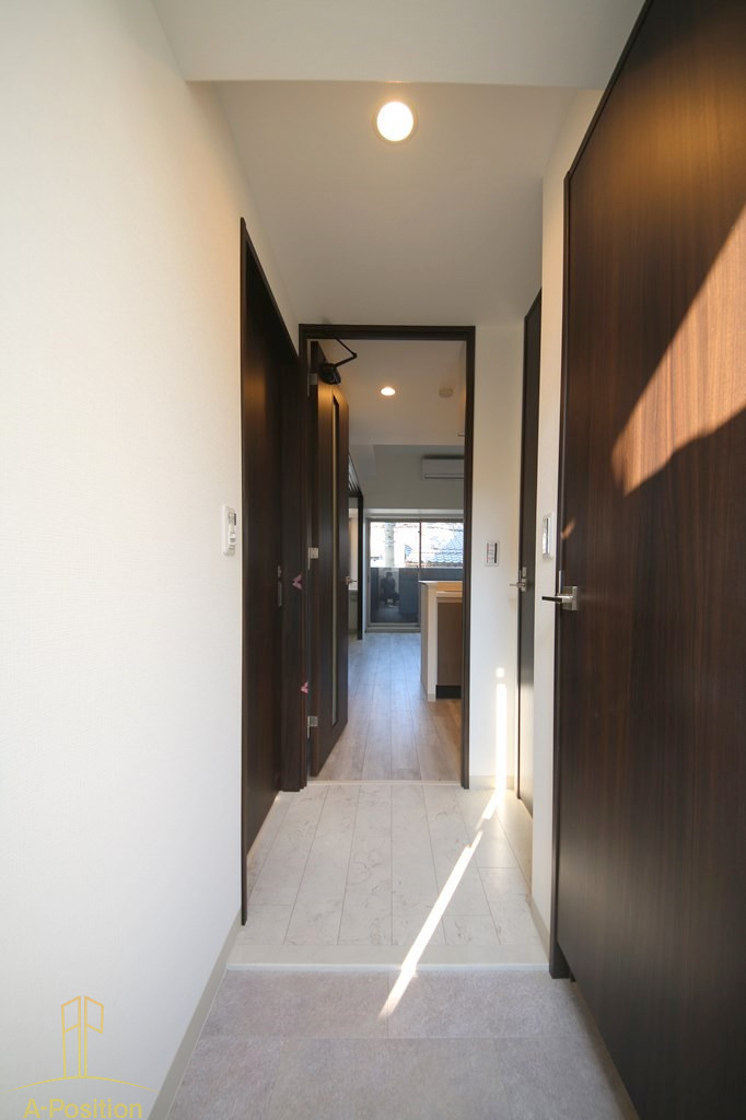 玄関　エステムコート大阪福島ルアーナ