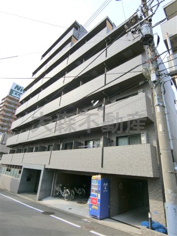 建物外観　2007年3月築　RC鉄筋コンクリート造地上8階建て1K 2