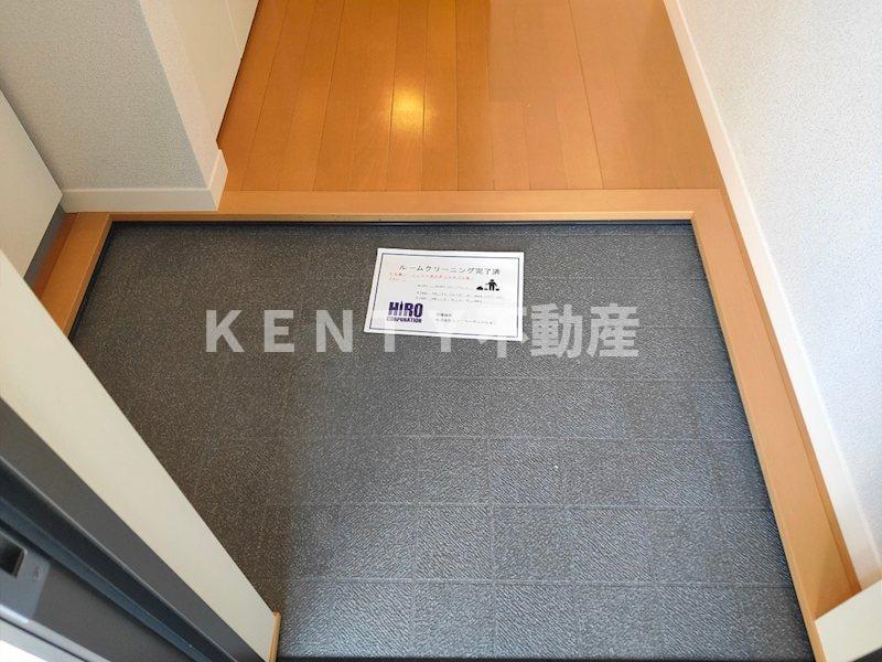 玄関　収納もある玄関です