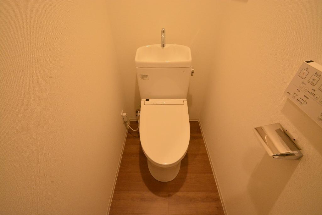 トイレ　シャワー付トイレ