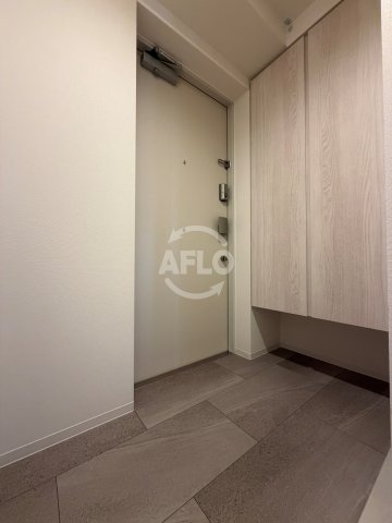 玄関　コンフォリア・リヴ 桜川ソルテラス　玄関