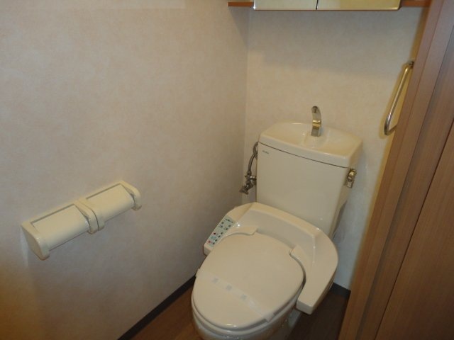 トイレ　シャワー付トイレ