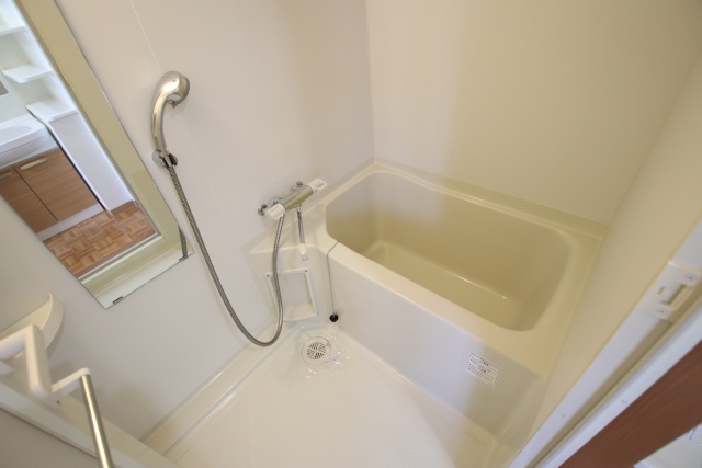 バス・シャワールーム　※別室の参考写真の為、現況優先です。