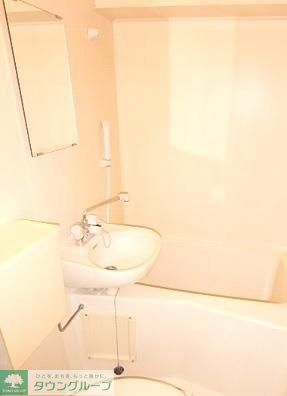 エントランス　★オートロック付きのエントランスです★