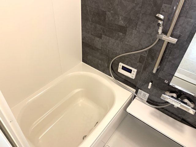 バス・シャワールーム　追い焚き機能付き