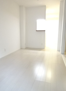 居室・リビング　☆明るい居間☆