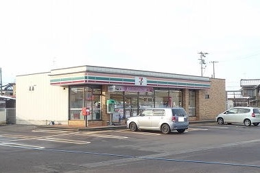 コンビニ　セブンイレブン三条上保内店（コンビニ）まで1000m