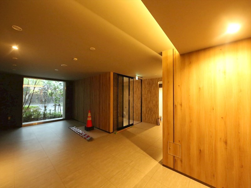 エントランス　エントランス　オートロック付