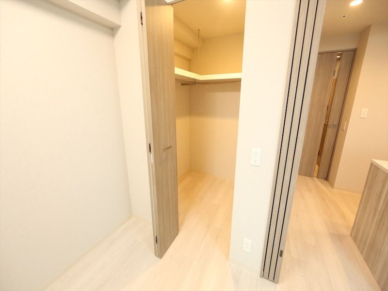 収納　ウォークインクローゼット（収納充実してます）