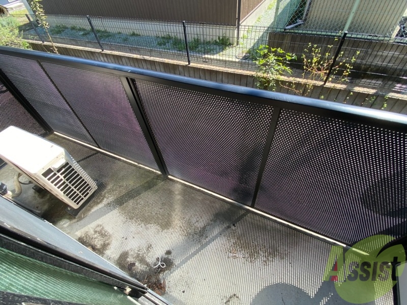 バルコニー　広いバルコニーです。洗濯物が干しやすいですね。