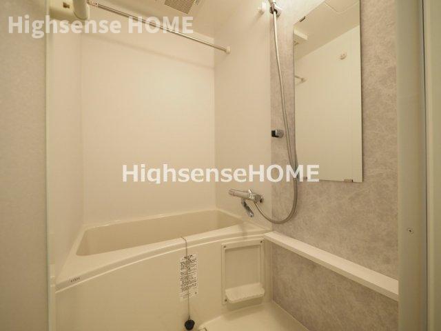 バス・シャワールーム　落ち着いた空間のお風呂です