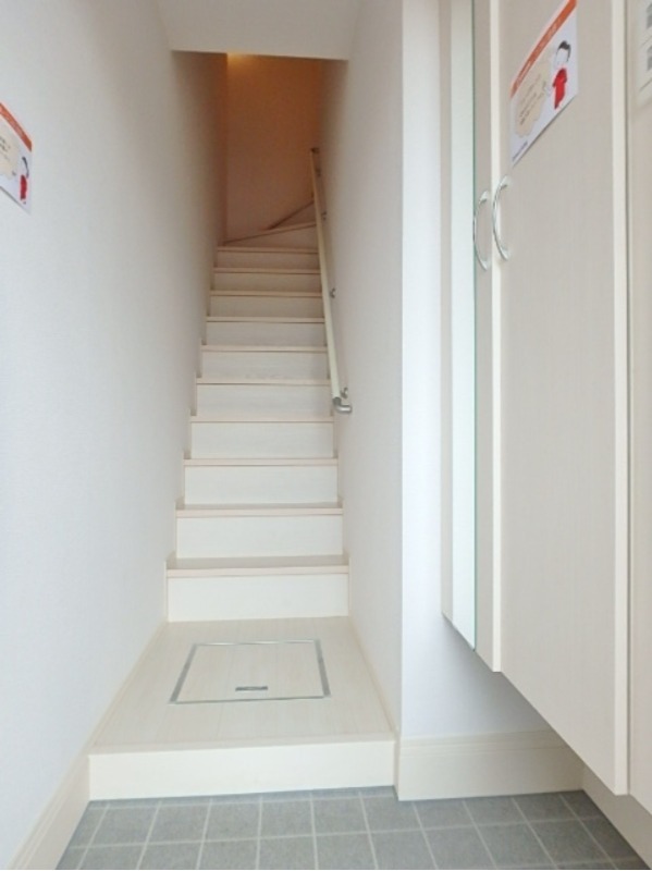 玄関　図面と現状に相違がある場合には現状を優先