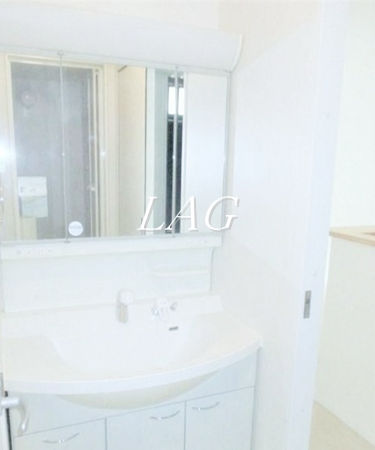 洗面設備　洗面台です。