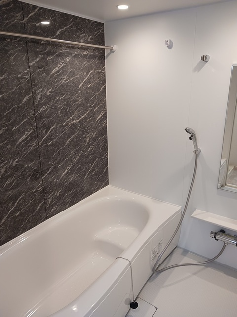 バス・シャワールーム　お風呂です