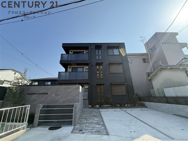 建物外観　オートック付きで安心！宅配BOX付きで便利！