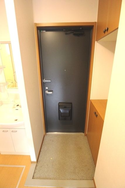 玄関　☆参考写真☆（別号室）