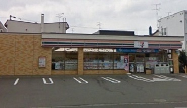 コンビニ　セブンイレブン（コンビニ）まで600m