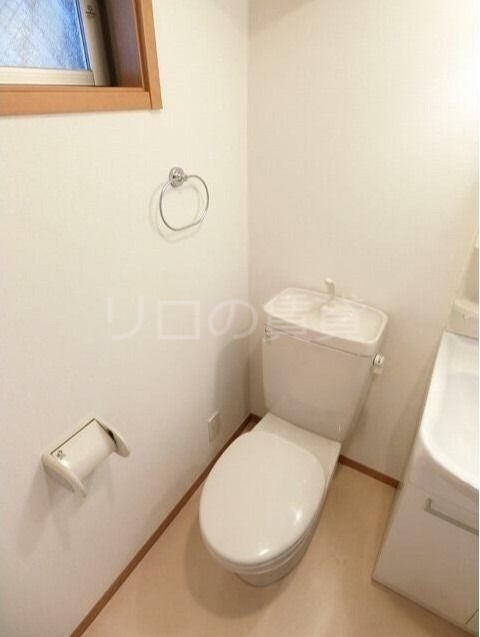 トイレ　※別部屋参考写真