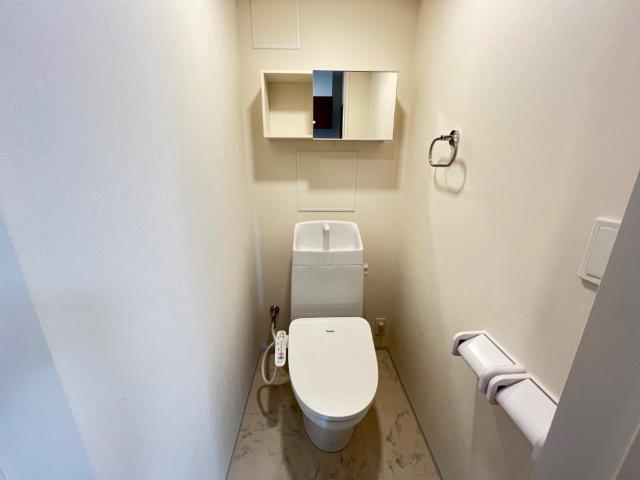 トイレ　トイレ