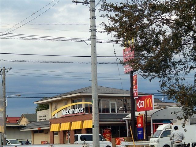 飲食店　マクドナルド １６号岩槻店（飲食店）まで712m