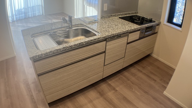 キッチン　食器洗浄乾燥機・ディスポーザー・浄水器付