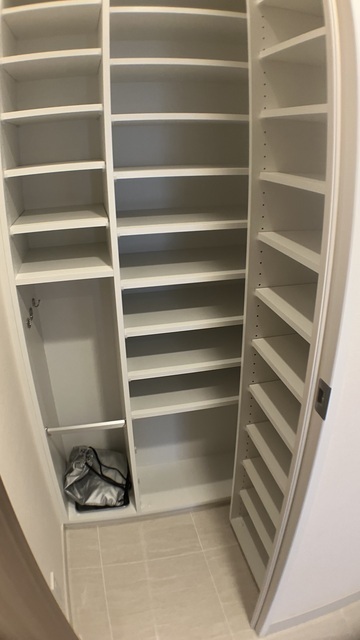 収納　シューズインクローゼット