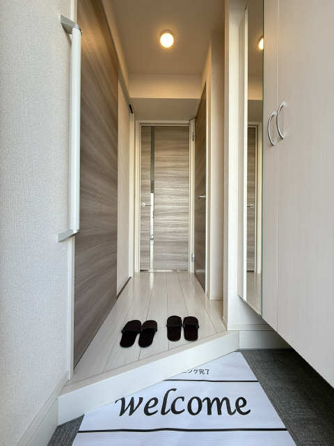 玄関　イメージ（左右反転）