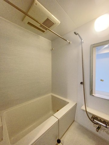 バス・シャワールーム　バス・トイレ別です