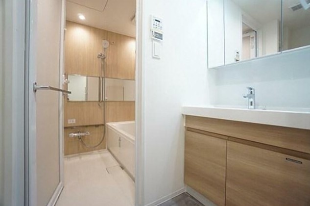 洗面設備　※同仕様写真含む