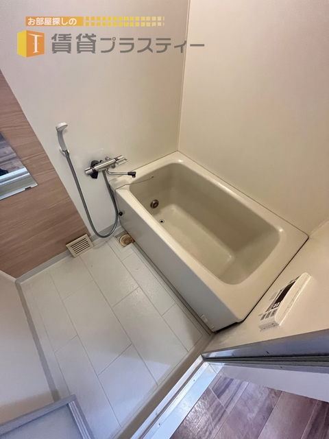 バス・シャワールーム　細部までリフォームも行き届いております。