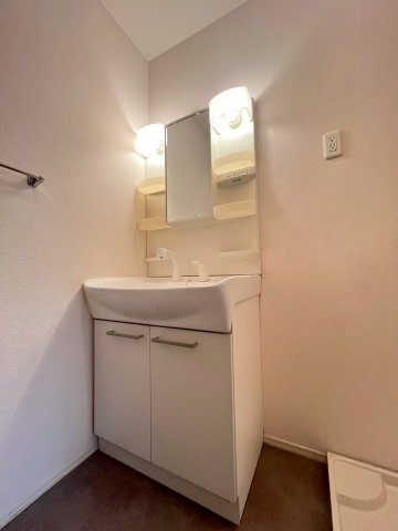 洗面設備　別号室の画像です。ご参考下さい