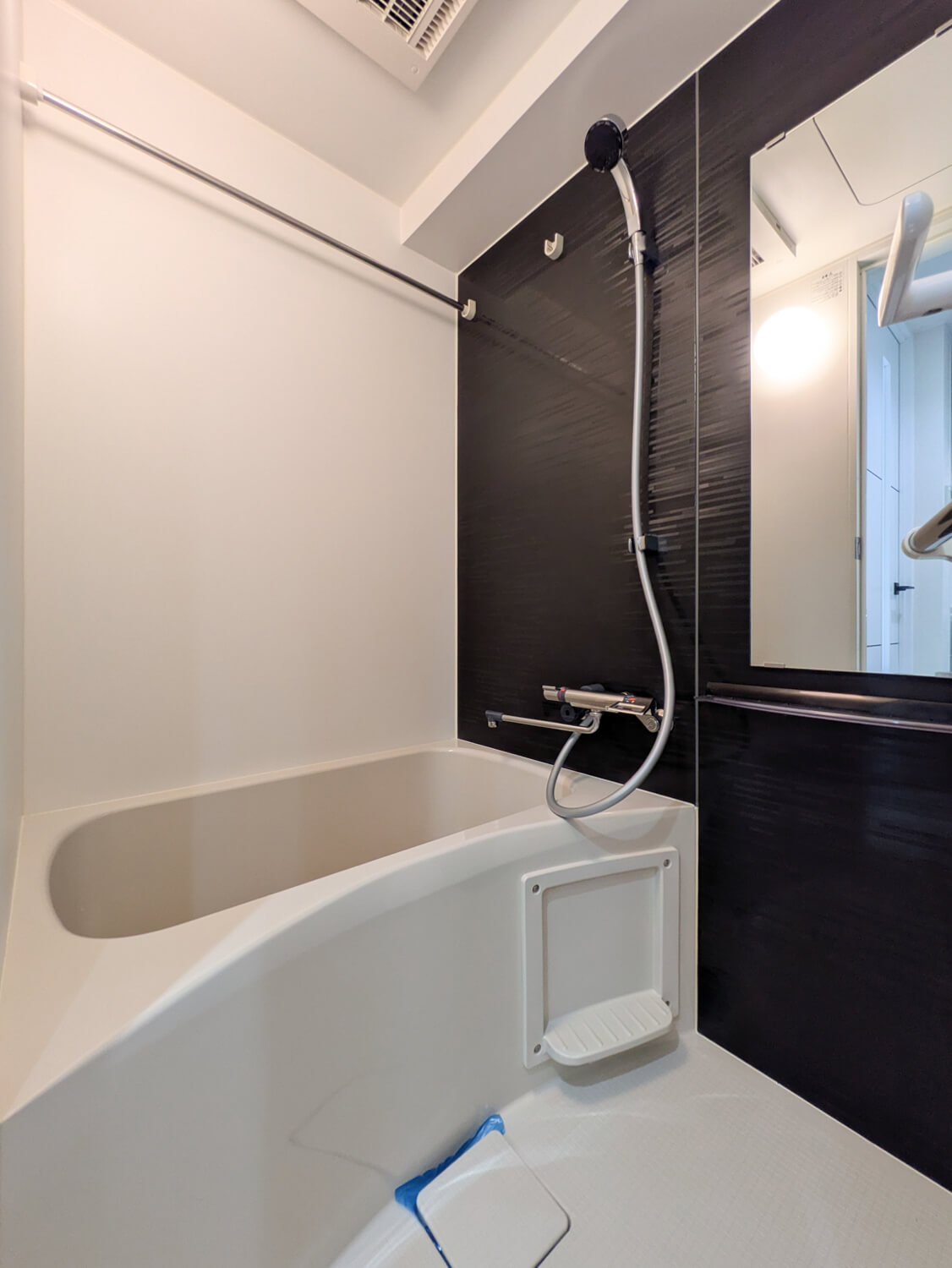 バス・シャワールーム　※他のお部屋のお写真です。