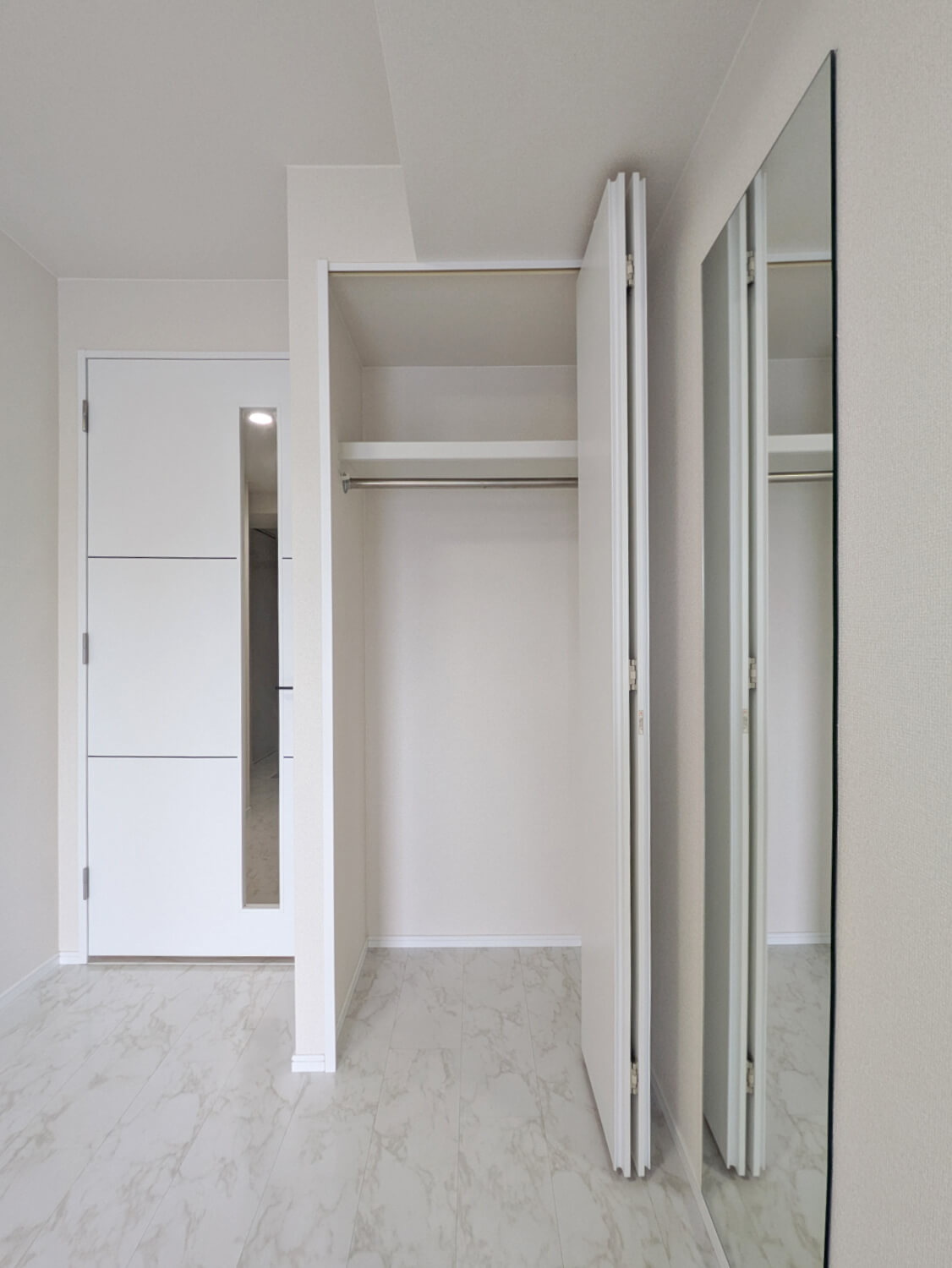 収納　※他のお部屋のお写真です。