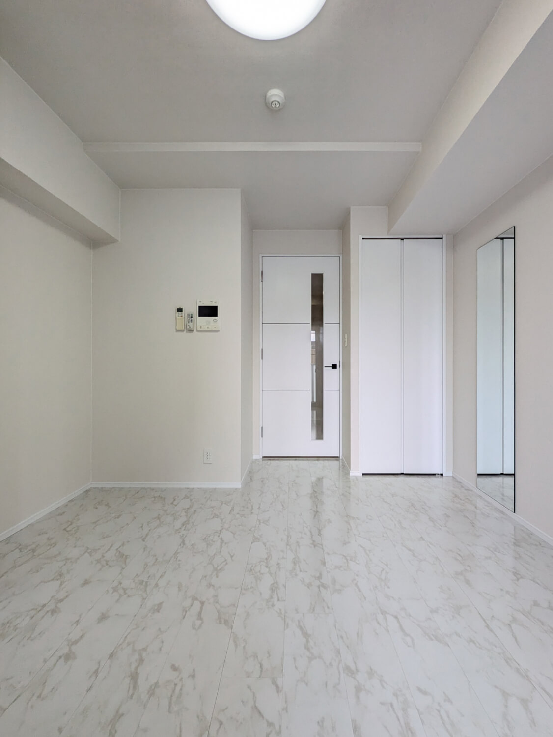 居室・リビング　※他のお部屋のお写真です。