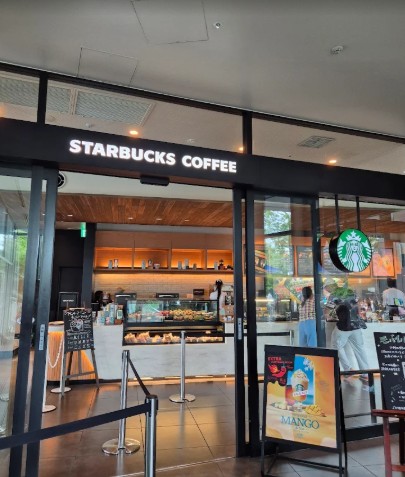 飲食店　スターバックスコーヒー 東急プラザ 表参道原宿店（飲食店）まで1667m