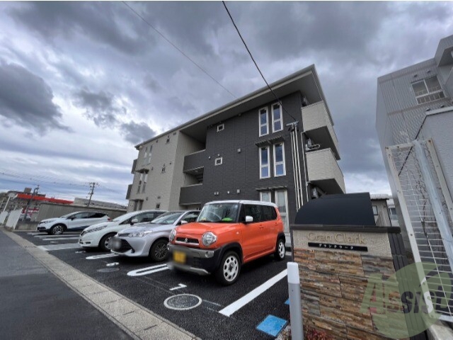 建物外観　仙台市泉区泉中央２丁目「グランクラーク」