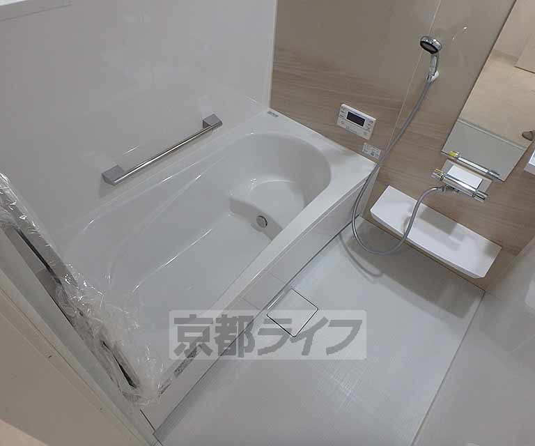 バス・シャワールーム　バスルームです。