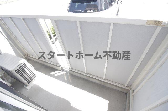 バルコニー　バルコニーからの眺めを楽しみながら食事をしませんか