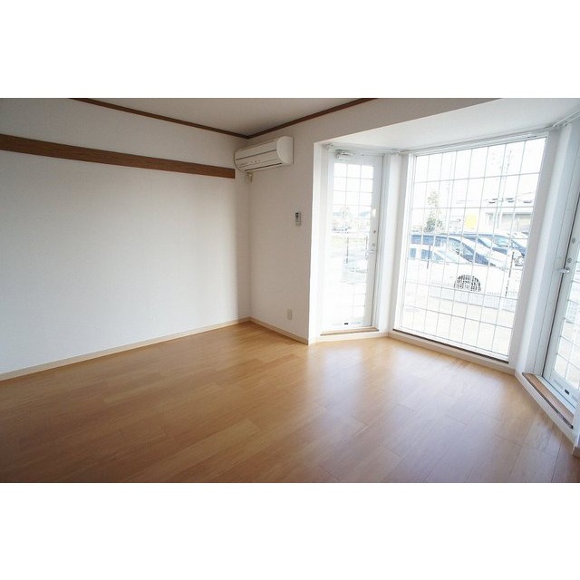 居室・リビング　同仕様タイプ