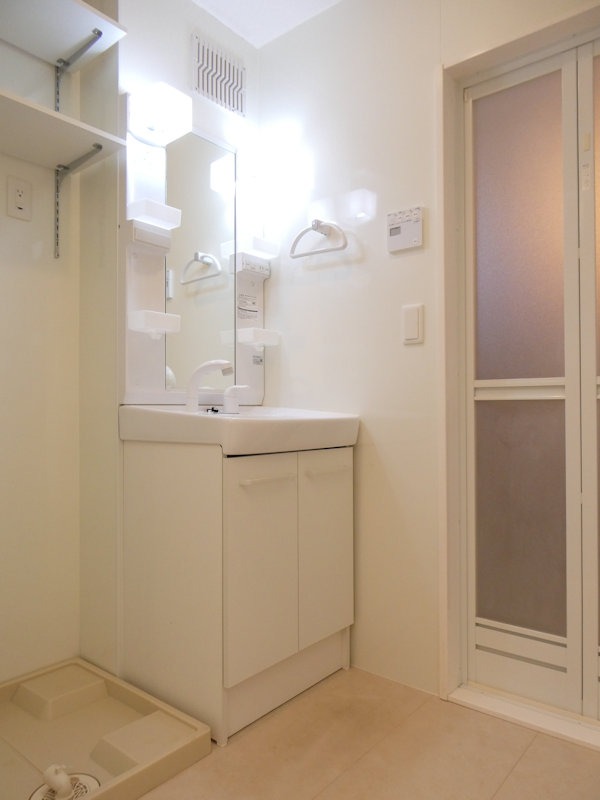 洗面設備　忙しい朝に便利なシャワードレッサー☆