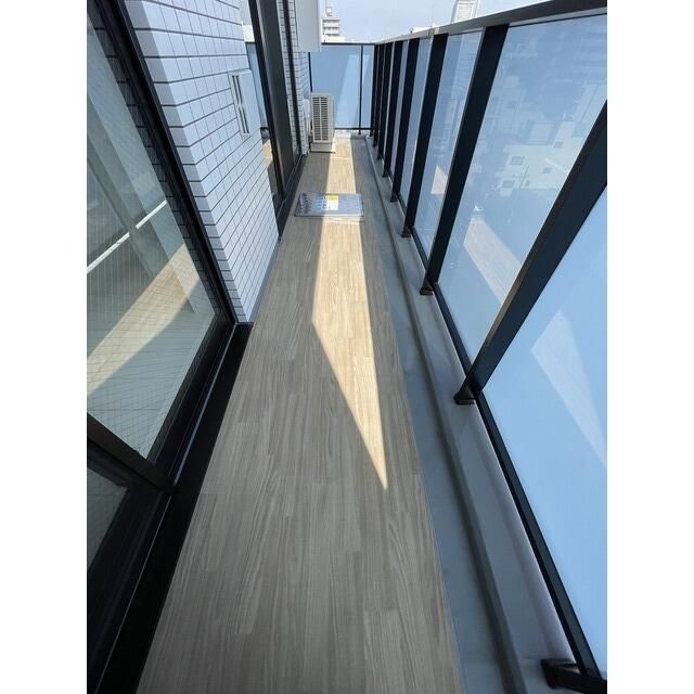 バルコニー　バルコニーからの眺めを楽しみながら食事をしませんか