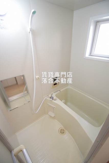 バス・シャワールーム　落ち着いた空間のお風呂