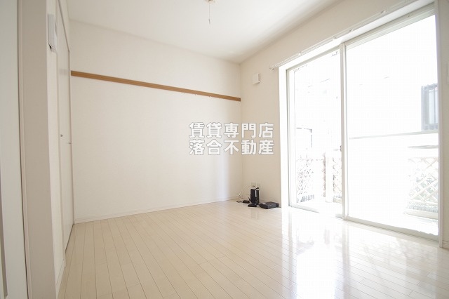 居室・リビング　綺麗で開放感のあるお部屋♪