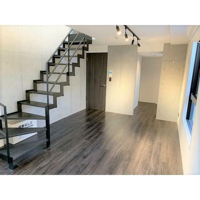 居室・リビング　下階