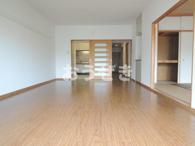 居室・リビング　別室参考写真です。?