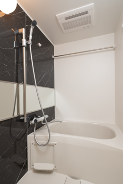 バス・シャワールーム　※写真は同タイプ住戸です。