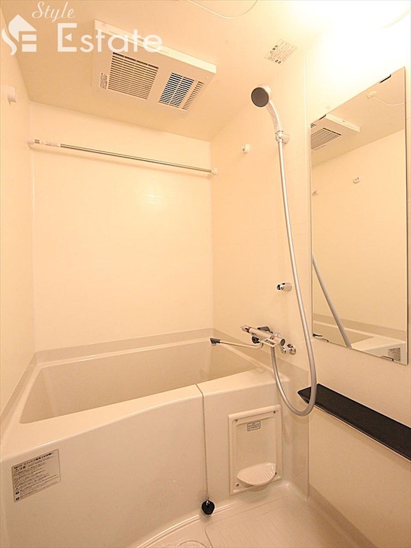 バス・シャワールーム　バスルーム