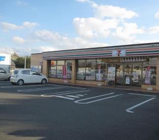 コンビニ　セブンイレブン（コンビニ）まで454m